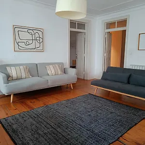 Stunning Near Chiado Appartamento Lisbona